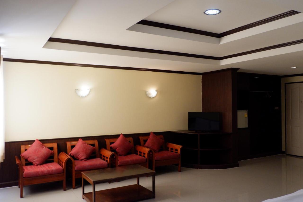 Auychai Grand Hotel Lang Suan Exterior photo