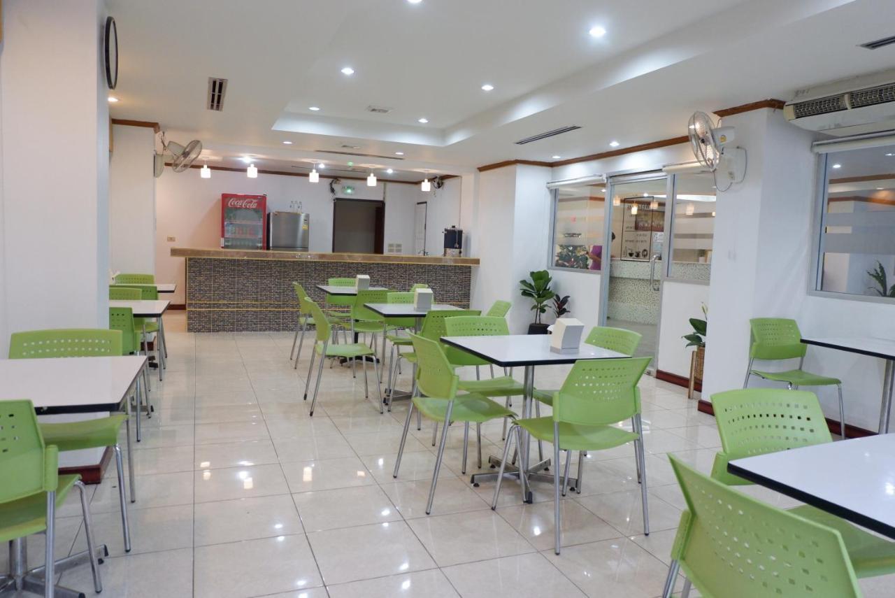Auychai Grand Hotel Lang Suan Exterior photo